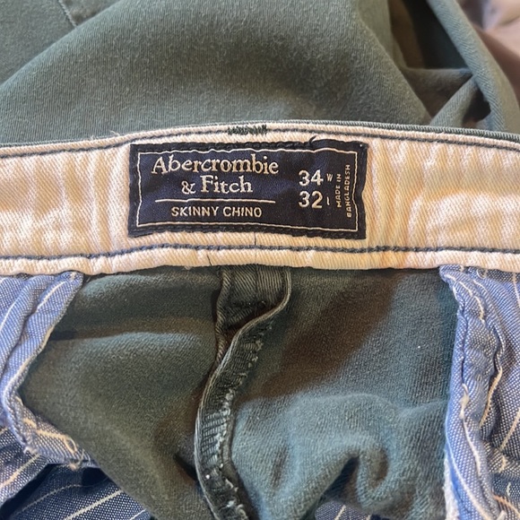 Like new green Abercrombie and Fitch chino pants - Picture 4 of 4